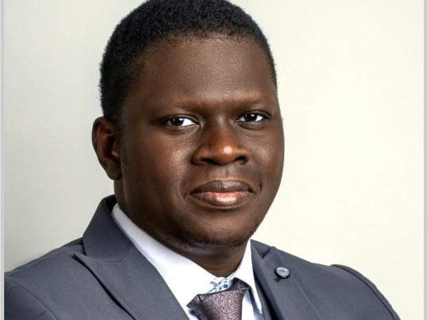 Dr Stephen Akintayo